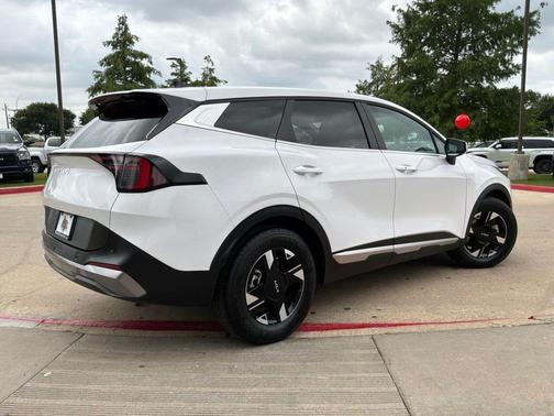 Glacial White Pearl 2026 Kia Sportage LX