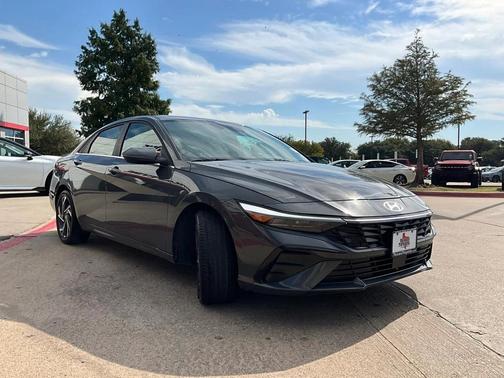 2025 Hyundai ELANTRA HEV Limited