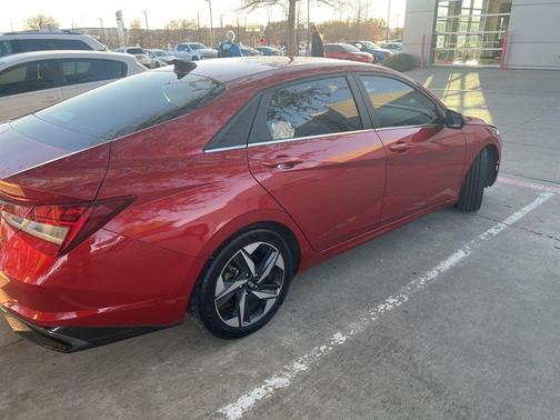 2021 Hyundai ELANTRA Limited