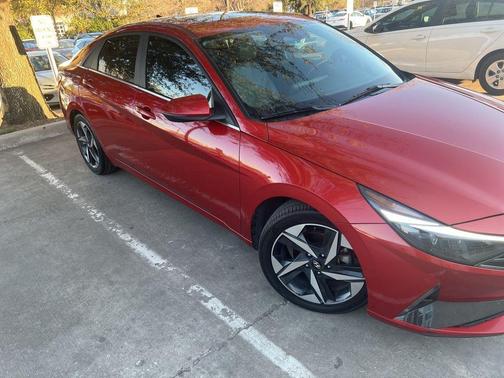 2021 Hyundai ELANTRA Limited