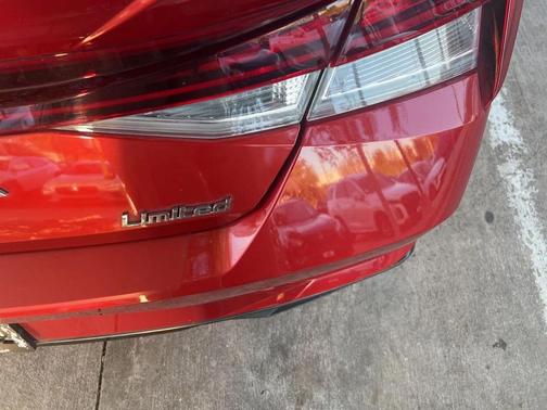 2021 Hyundai ELANTRA Limited