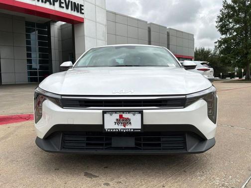 Snow White Pearl 2025 Kia K4 LXS