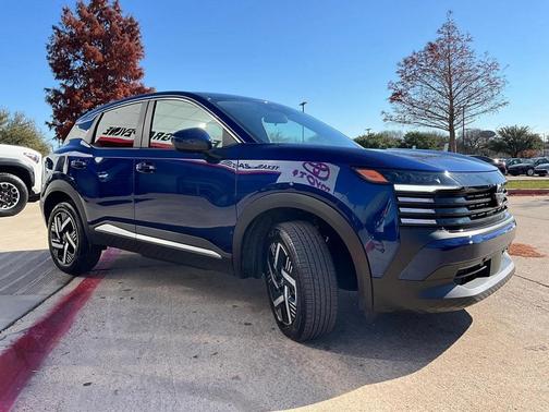 2025 Nissan Kicks SV