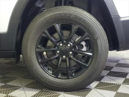 2023 Jeep Cherokee Altitude