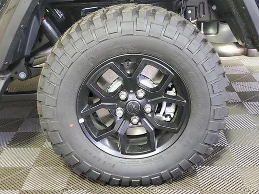 2025 Jeep Gladiator High Tide