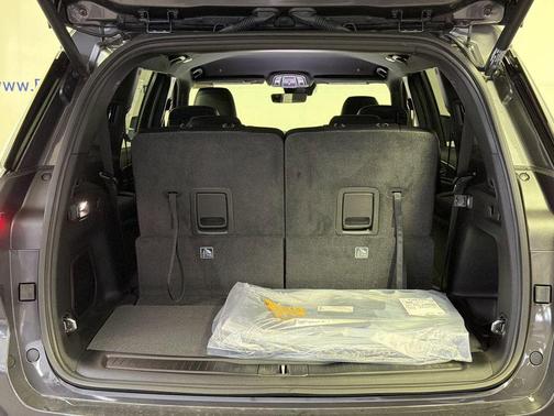 Baltic Gray Metallic Clearcoat 2026 Jeep Grand Cherokee L Limited