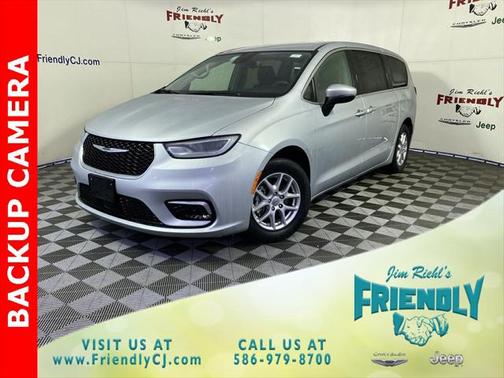2023 Chrysler Pacifica Touring L