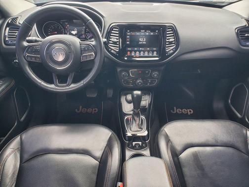 Diamond Black Crystal Pearlcoat 2019 Jeep Compass Limited