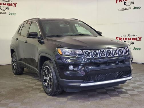 Diamond Black Crystal Pearlcoat 2024 Jeep Compass Limited