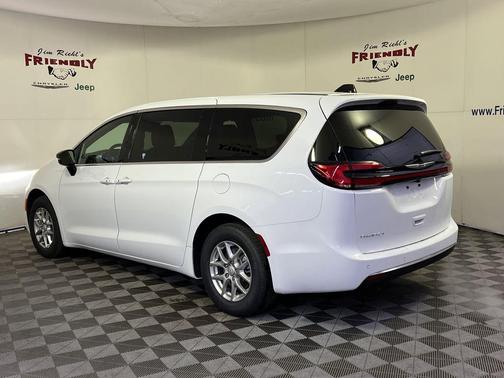 2026 Chrysler Pacifica L