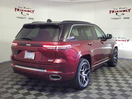 2025 Jeep Grand Cherokee Summit