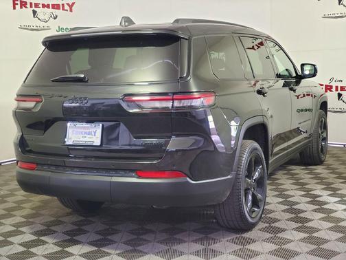 Diamond Black Crystal Pearlcoat 2025 Jeep Grand Cherokee L Limited