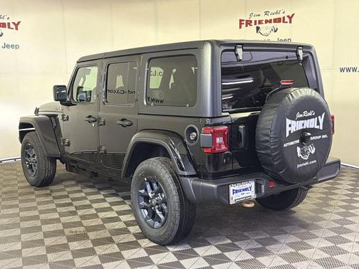 Black Clearcoat 2026 Jeep Wrangler 4-Door 85th Anniversary Edition