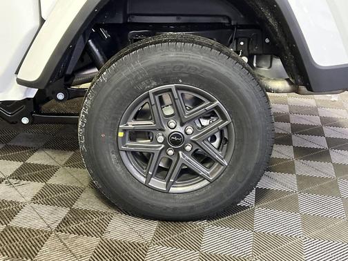 2026 Jeep Gladiator Sport S