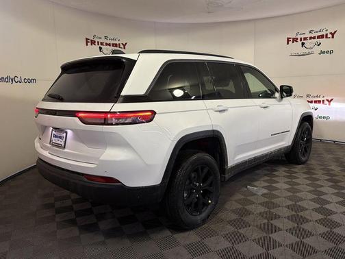 2026 Jeep Grand Cherokee Altitude