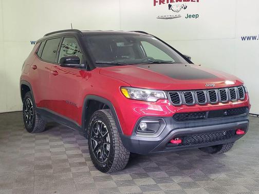 Red Hot Pearlcoat 2025 Jeep Compass Trailhawk