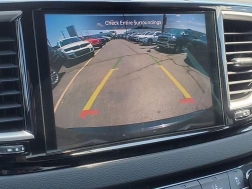 Brilliant Black Crystal Pearlcoat 2023 Chrysler Pacifica Touring L