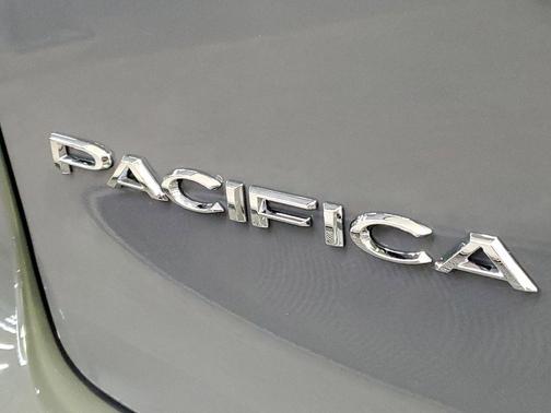 2025 Chrysler Pacifica L
