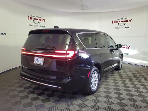 2026 Chrysler Pacifica L
