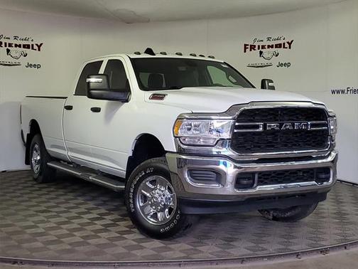 2024 RAM 2500 Tradesman Crew Cab 4x4 8' Box
