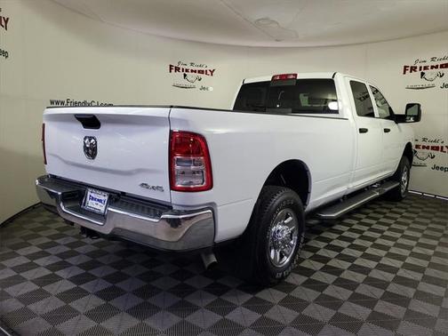 2024 RAM 2500 Tradesman Crew Cab 4x4 8' Box