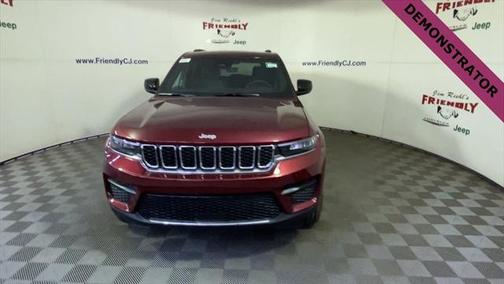 2025 Jeep Grand Cherokee Laredo