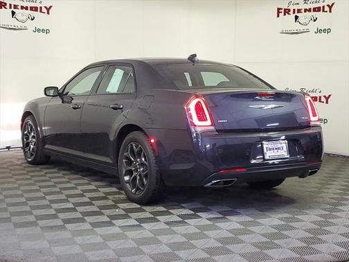 2018 Chrysler 300 S