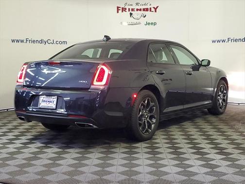 2018 Chrysler 300 S