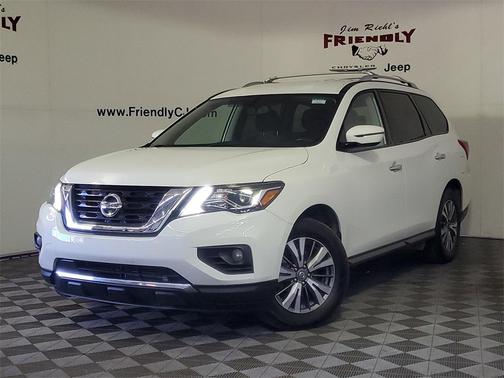 2019 Nissan Pathfinder SV