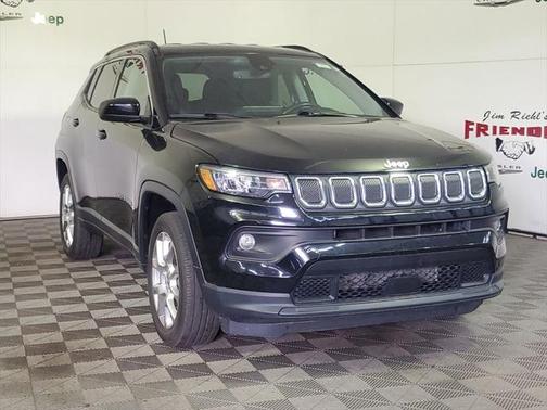 2022 Jeep Compass Latitude Lux