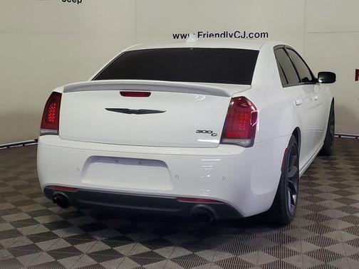 2023 Chrysler 300 C