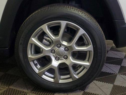 Bright White Clearcoat 2022 Jeep Compass Latitude Lux