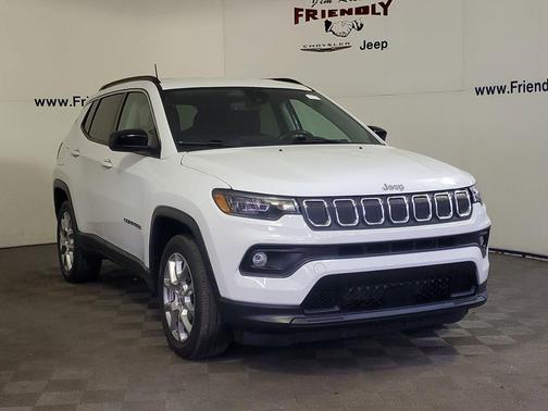 Bright White Clearcoat 2022 Jeep Compass Latitude Lux