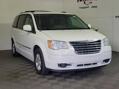 2009 Chrysler Town & Country Touring