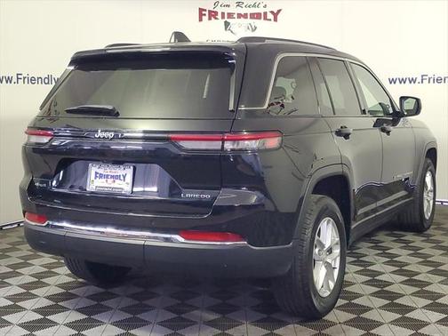 2023 Jeep Grand Cherokee Laredo