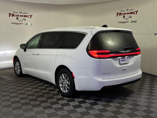 2026 Chrysler Pacifica L