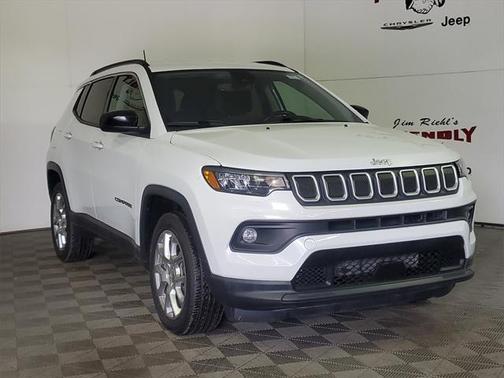 2022 Jeep Compass Latitude Lux