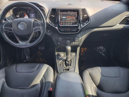 Velvet Red Pearlcoat 2019 Jeep Cherokee Limited