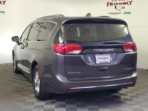 2018 Chrysler Pacifica Hybrid Limited