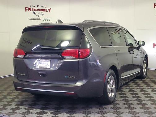 2018 Chrysler Pacifica Hybrid Limited