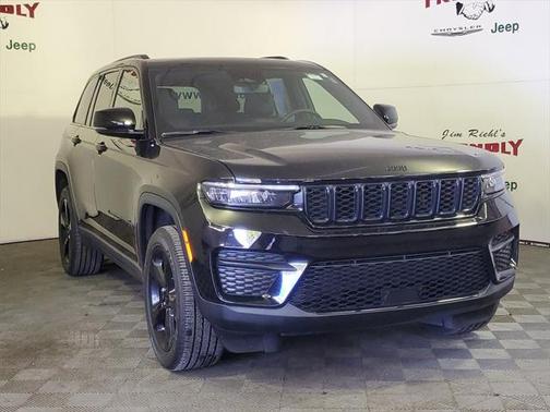 2023 Jeep Grand Cherokee Altitude