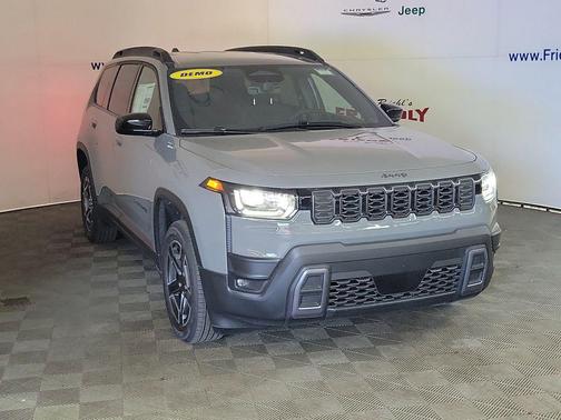 Sting-Gray Clearcoat 2026 Jeep Cherokee Laredo 4x4