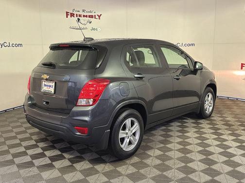 Nightfall Gray Metallic 2019 Chevrolet Trax LS