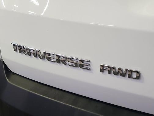 Summit White 2023 Chevrolet Traverse LS
