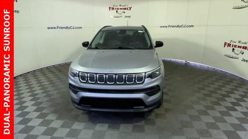 2022 Jeep Compass Latitude Lux