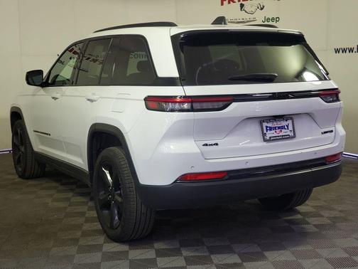 Bright White Clearcoat 2024 Jeep Grand Cherokee Limited