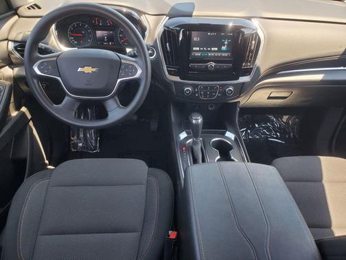 Summit White 2019 Chevrolet Traverse LS