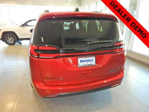 2025 Chrysler Pacifica Hybrid Premium S Appearance Pkg