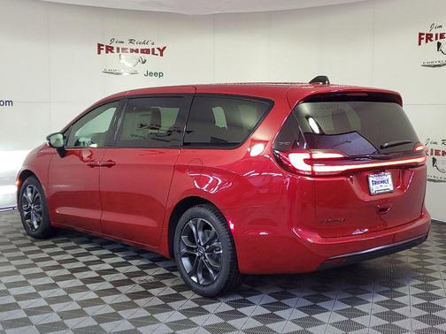 2026 Chrysler Pacifica L