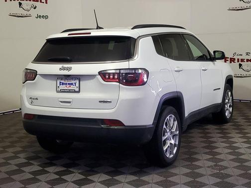 2023 Jeep Compass Latitude Lux